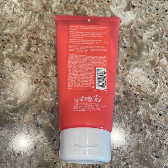 NEW OLE HENRIKSEN Stay in Touch Restorative Hand Crème - Picture 6 of 6